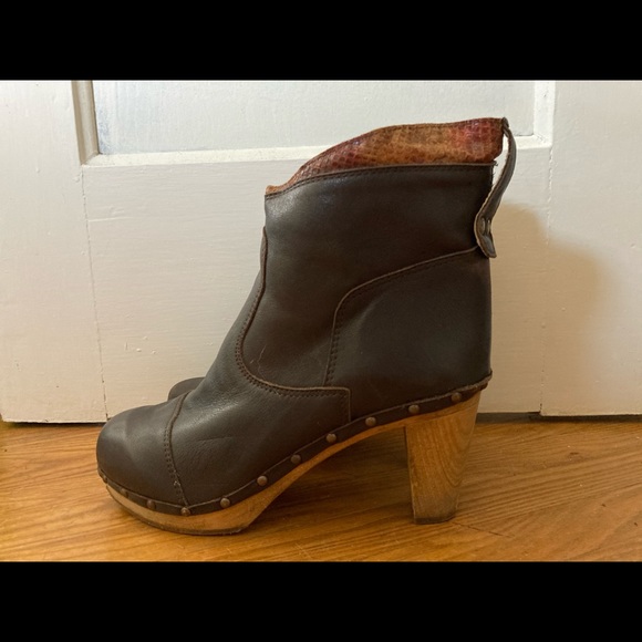 Sanita Clog Boots - Picture 2 of 6